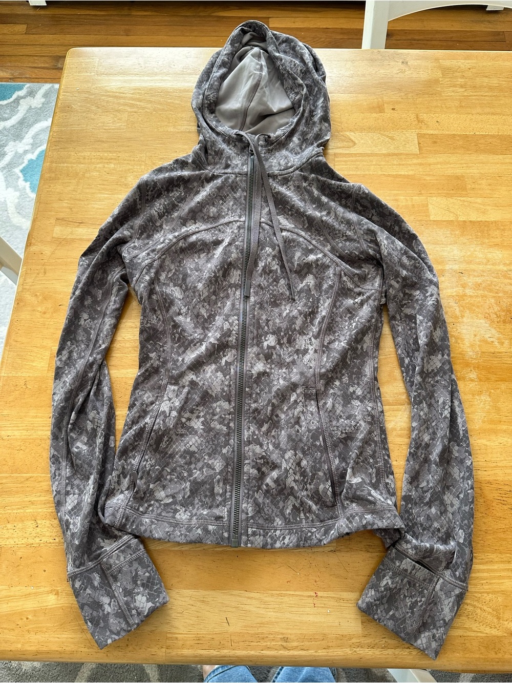 Lululemon hooded define jacket size 4